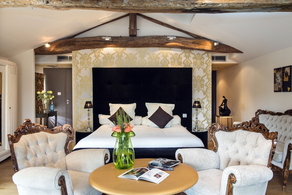 Hotel Spa Frederic Carrion Et Sa Table Gastronomique — Vire