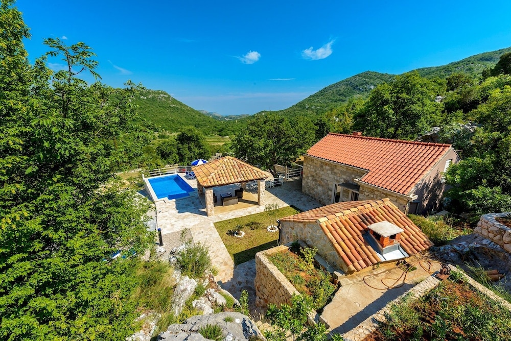 Hedera Estate Villa Hedera XIV — 4-Star Luxury Hotel in Dubrovnik, Croatia