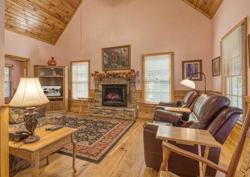 Hemlock Hollow Pool Access FREE tickets each paid day WIFI - featured photo