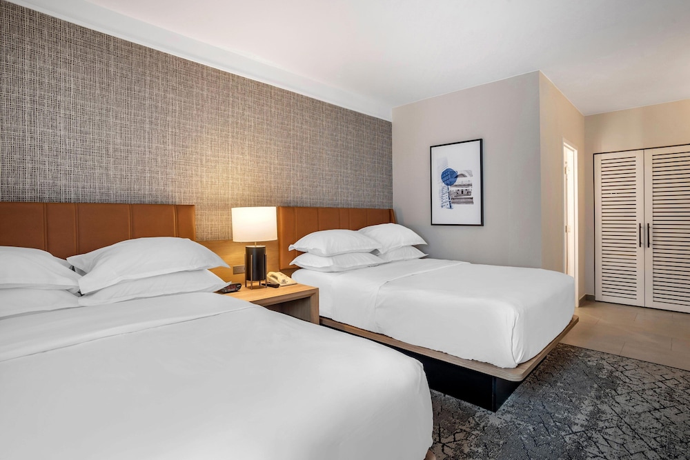 Sheraton Suites Wilmington Downtown - photo 8