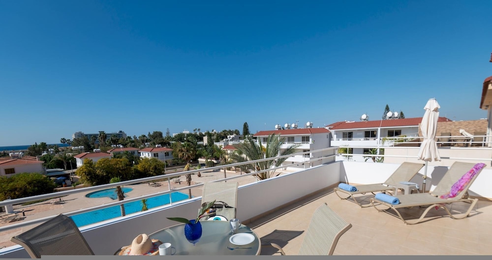 Narcissos Nissi Beach Apartment C16 — 4-Star Luxury Hotel in Ayia Napa, Cyprus