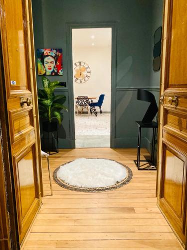 Pompidou Room Paris Centre - last minute hotel in Paris