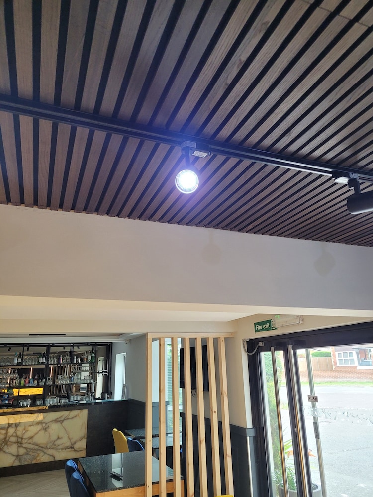 Gatwick Whitehouse Hotel