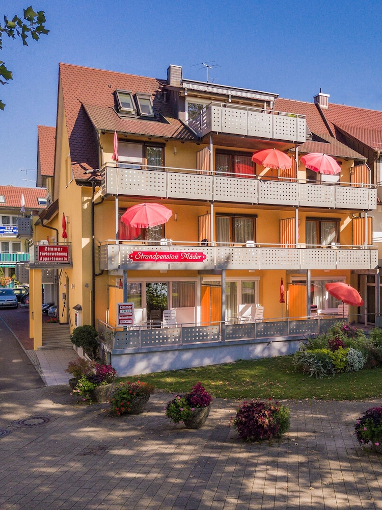 Strandpension Mader — 4-Star Luxury Hotel in Uhldingen-Muhlhofen, Germany