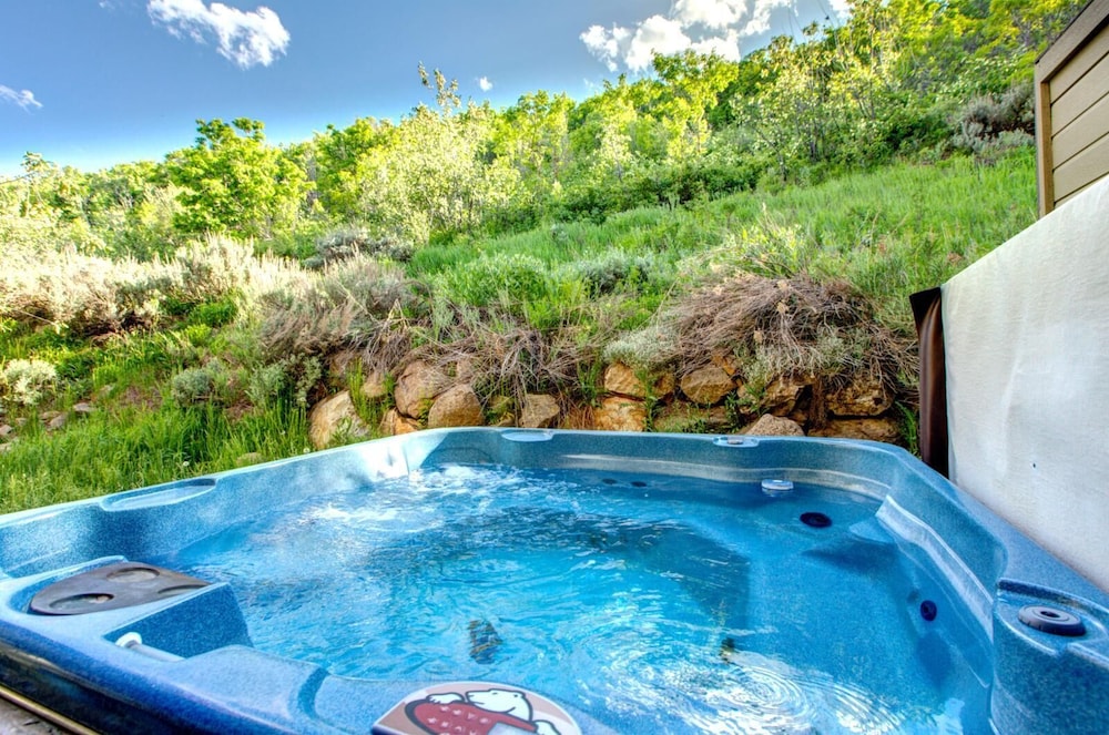 KBM Resorts Private Home Fantastic views Hot Tub AC Easy Walk to Resort and Main St. PLA 1155 - photo 28