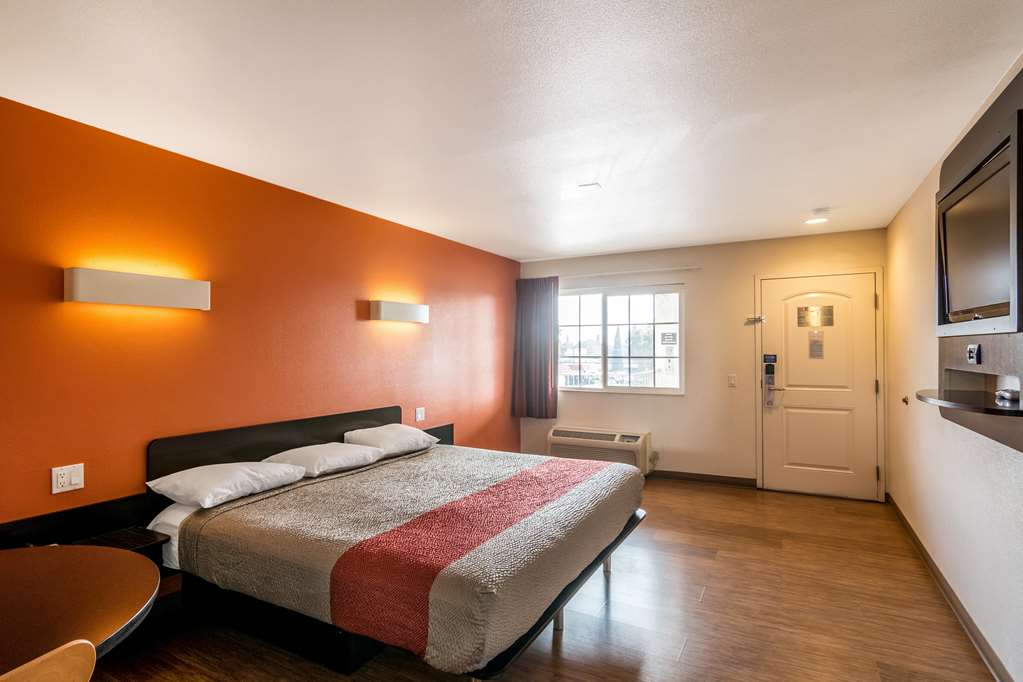 Motel 6 Bell Gardens - photo 7
