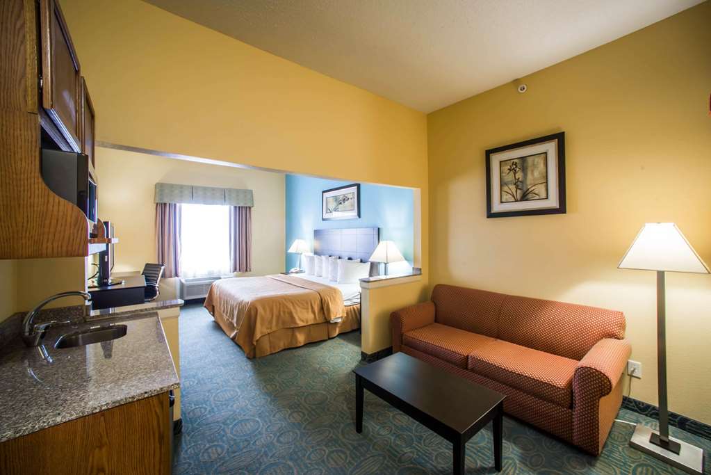 Quality Inn Litchfield Route 66 - photo 16