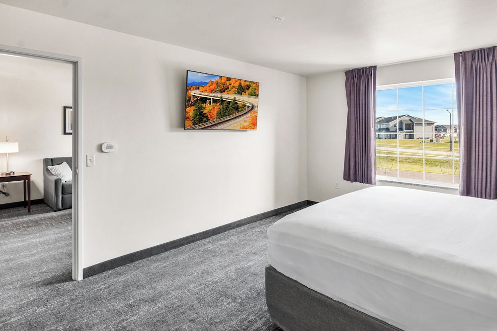 Cobblestone Hotel & Suites Denmark Green Bay - photo 37
