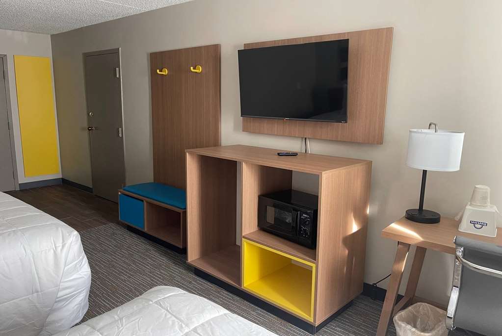 Days Inn by Wyndham Manassas Battlefield - photo 27