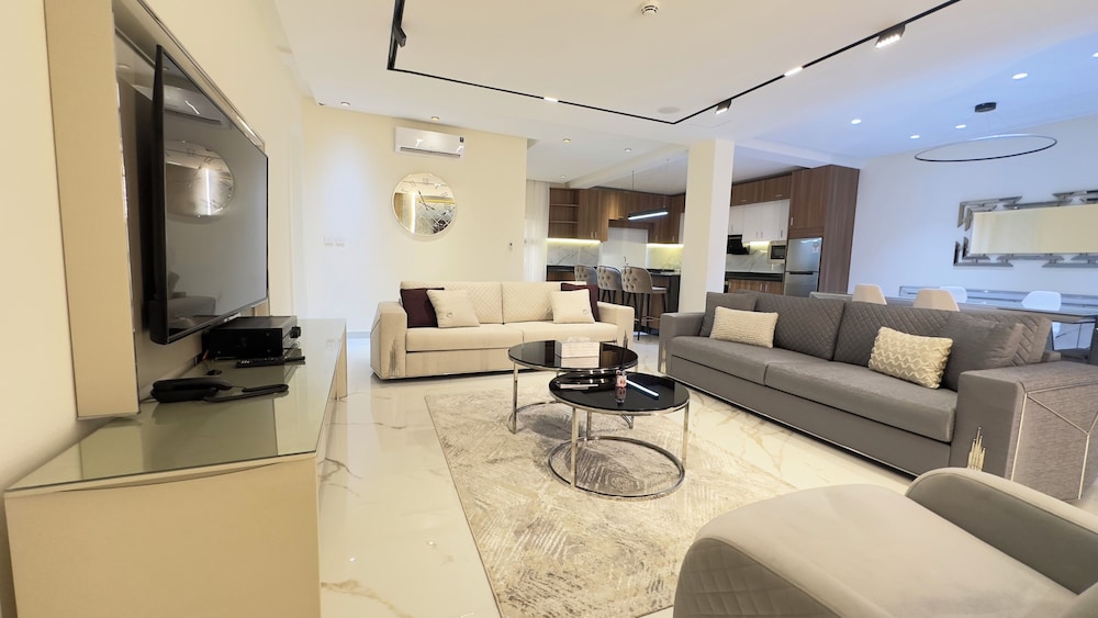 Mini Palace Luxury Suites — Abuja — photo 4