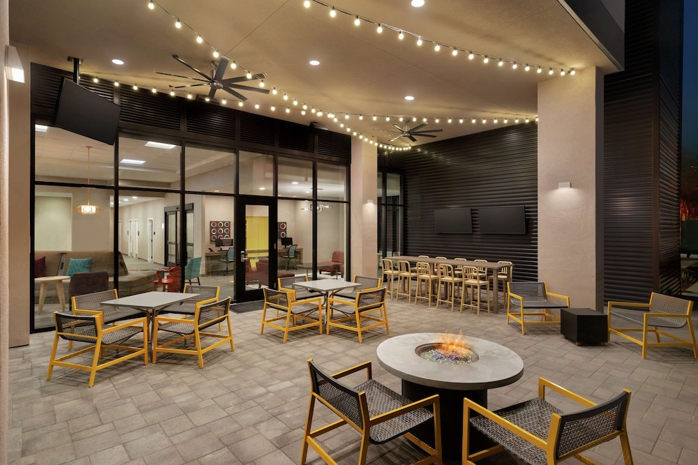 Home2 Suites By Hilton Woodland Hills - photo 41