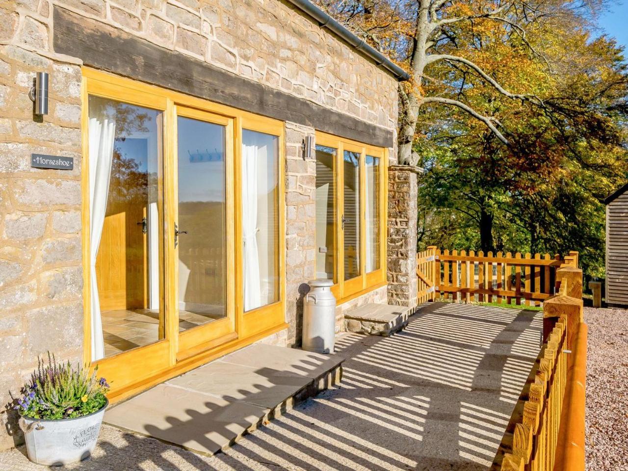 Horseshoe Uk30759 - carbon neutral hotel in Bream