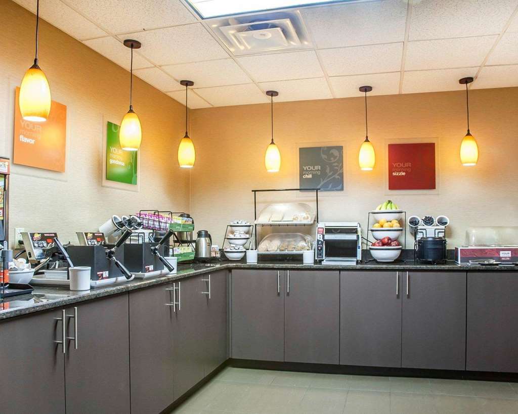 Comfort Inn & Suites Sturbridge Brimfield - photo 41