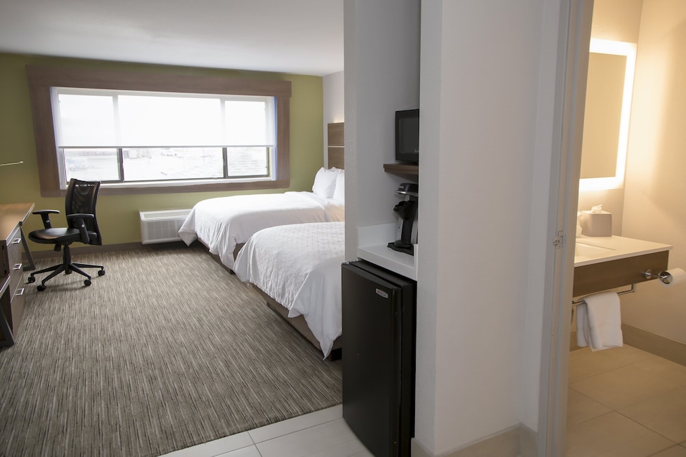 Holiday Inn Express & Suites Colorado Springs North by IHG - photo 23
