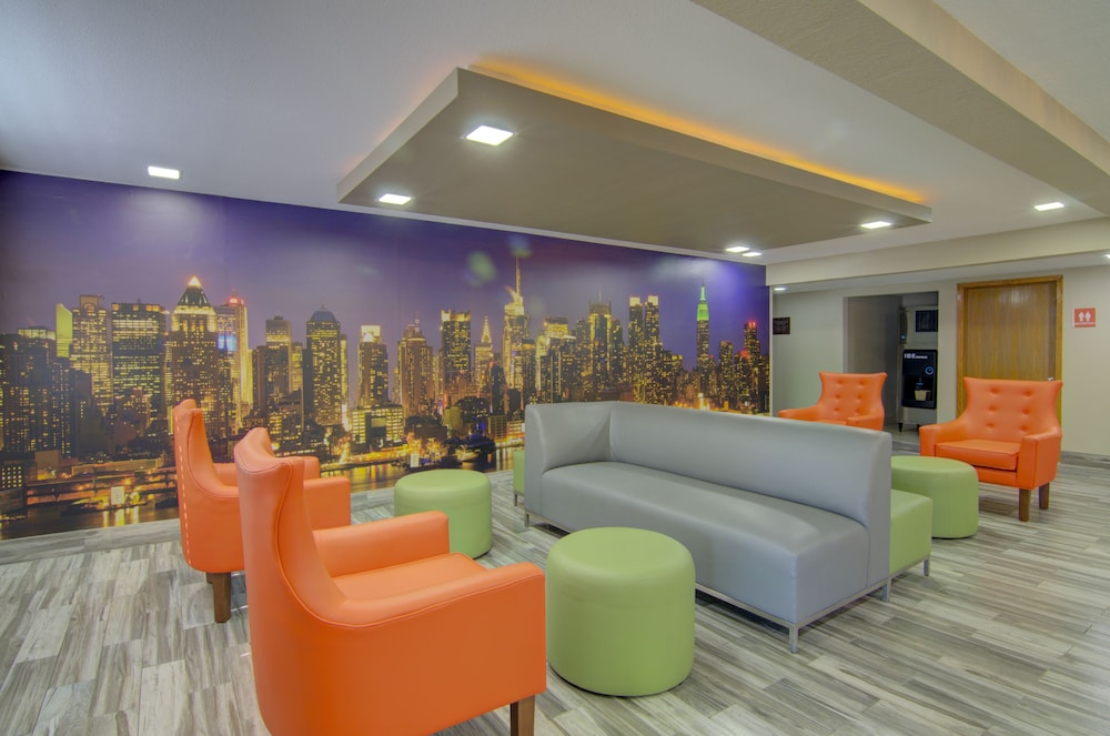 Westbridge Inn & Suites - photo 45
