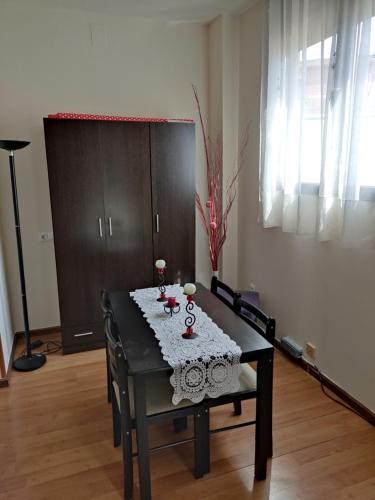 Alojamiento Turistico Carvi — hotel in Arevalo
