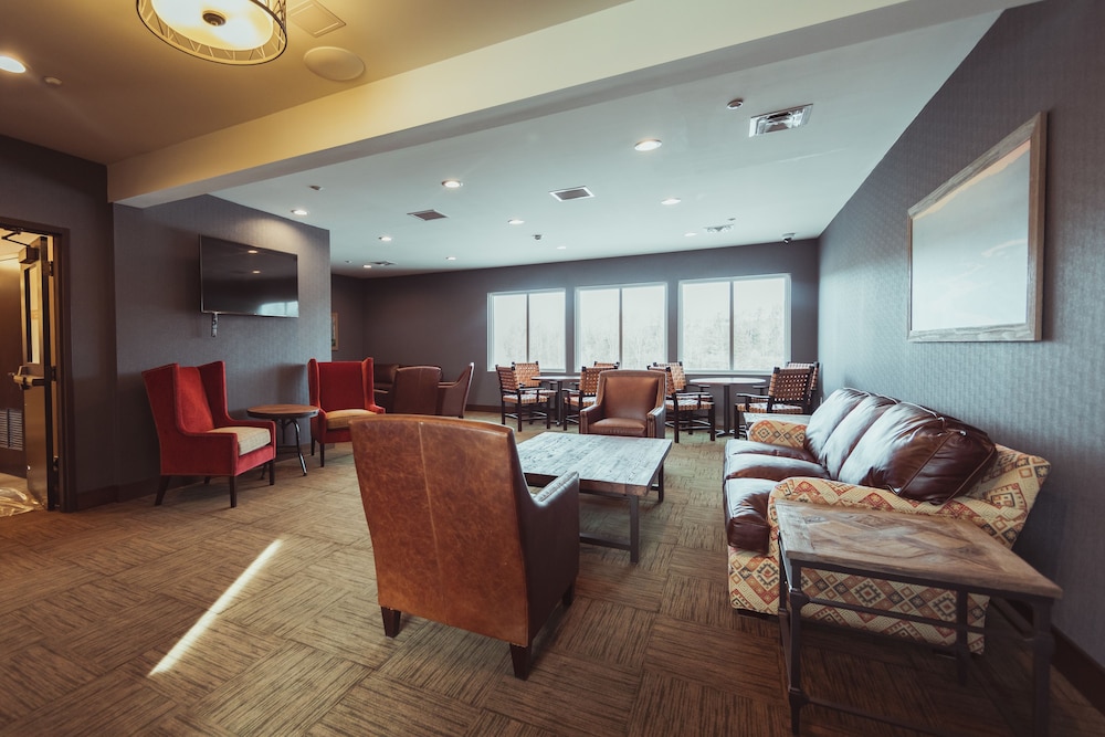 Tailwater Lodge Altmar Tapestry Collection by Hilton - photo 8