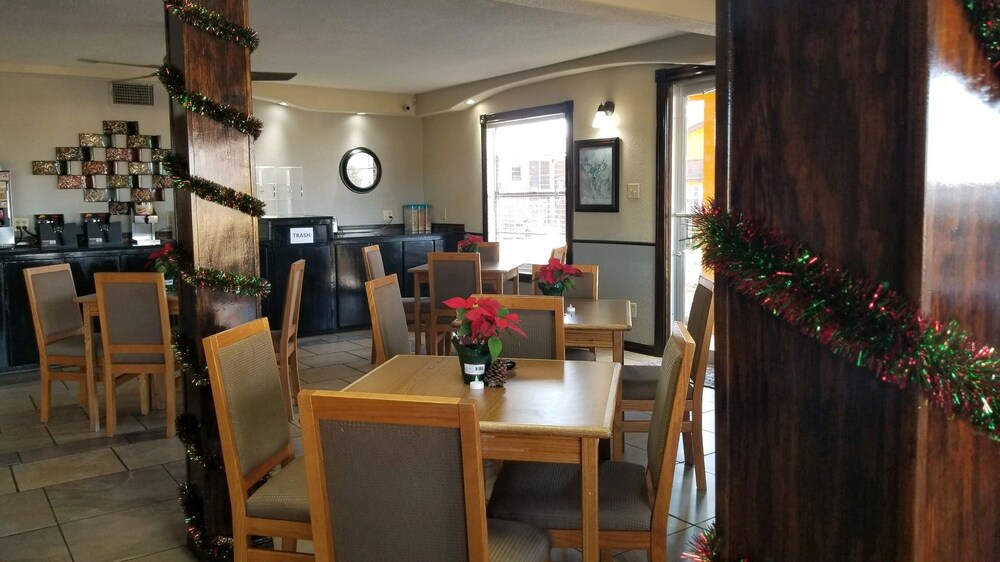 Sweetwater Inn - photo 16