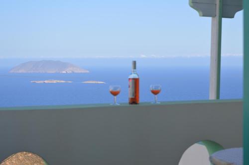 The Anafians Studios - carbon neutral hotel in Anafi