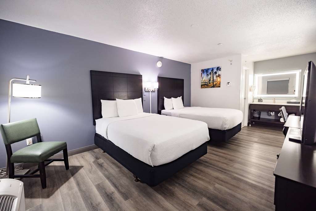 La Quinta Inn by Wyndham Tampa Near Busch Gardens - photo 25