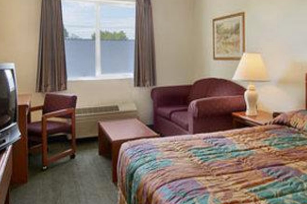 Super 8 Gresham Portland Area - photo 11