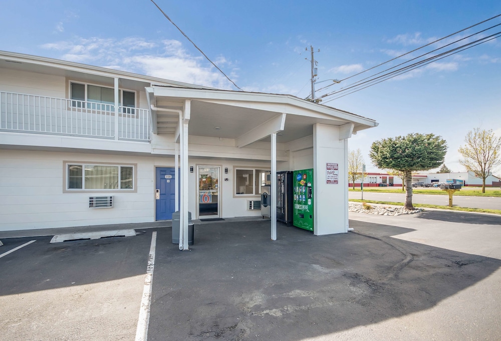 Motel 6 Burlington WA - photo 35
