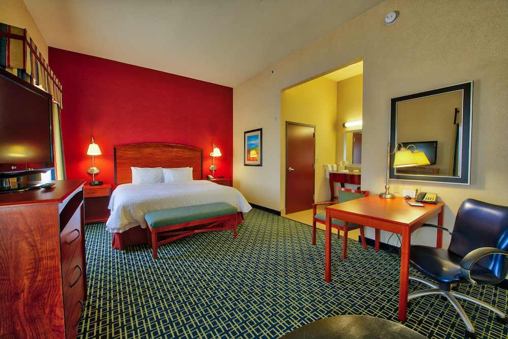 Hampton Inn & Suites Ridgecrest - photo 9