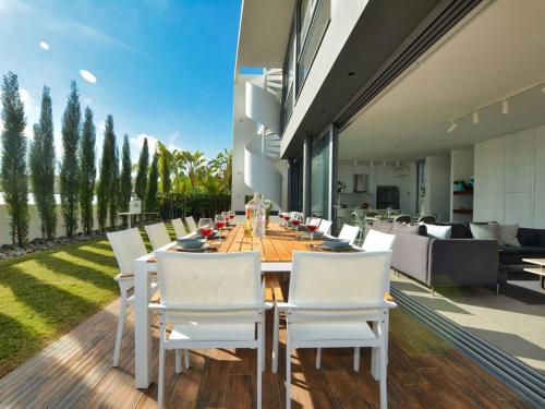 Villa Limni Enas Luxury And Contemporary 3 Bedroom Kapparis Villa With Sea View