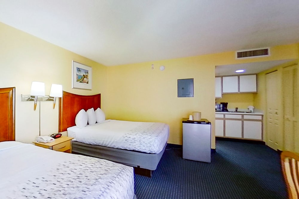 Bay Watch Resort & Conference Center - photo 17