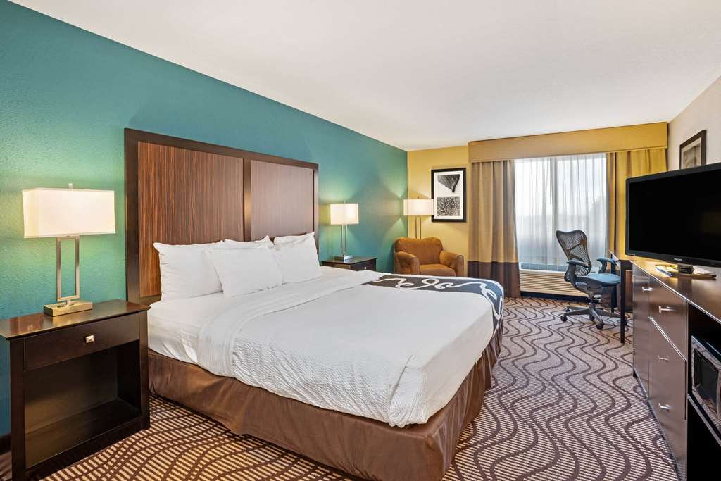 La Quinta Inn & Suites by Wyndham Boise Towne Square - photo 25