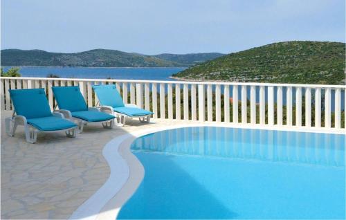Four Bedroom Holiday Home Drvenik Veliki With Sea View 05 — 4-Star Luxury Hotel in Veliki Drvenik, Croatia