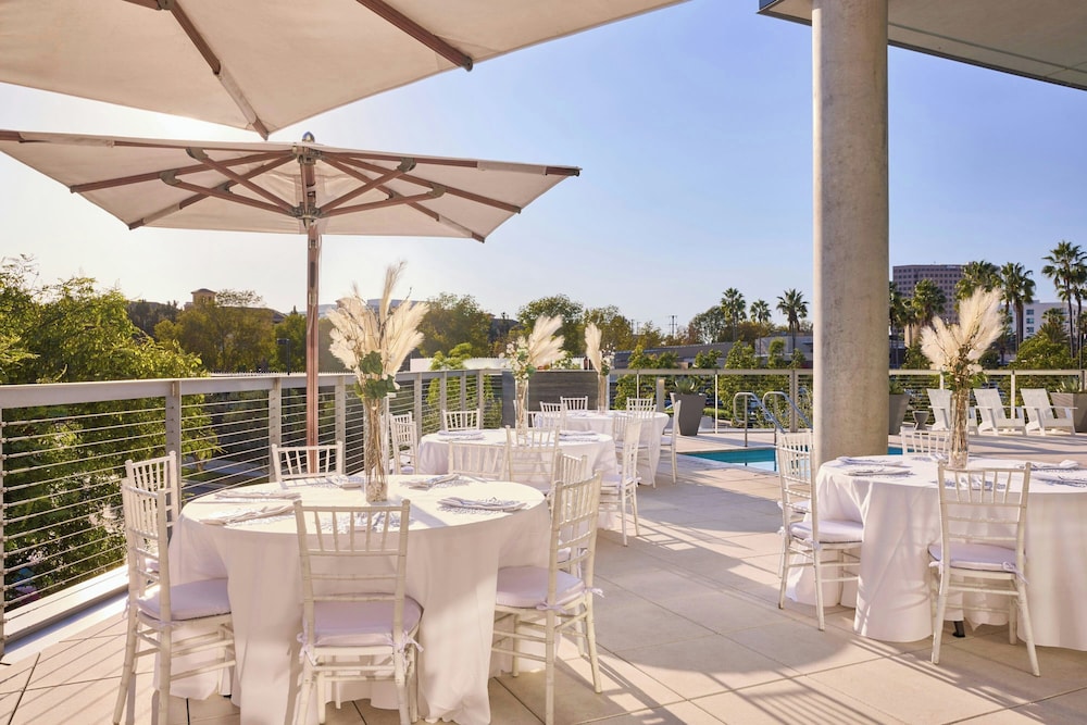 AC Hotel Irvine - photo 5