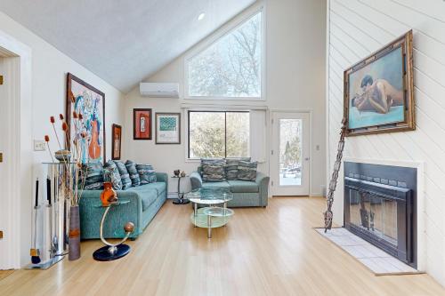 Twin Ponds in Oak Bluffs, United States