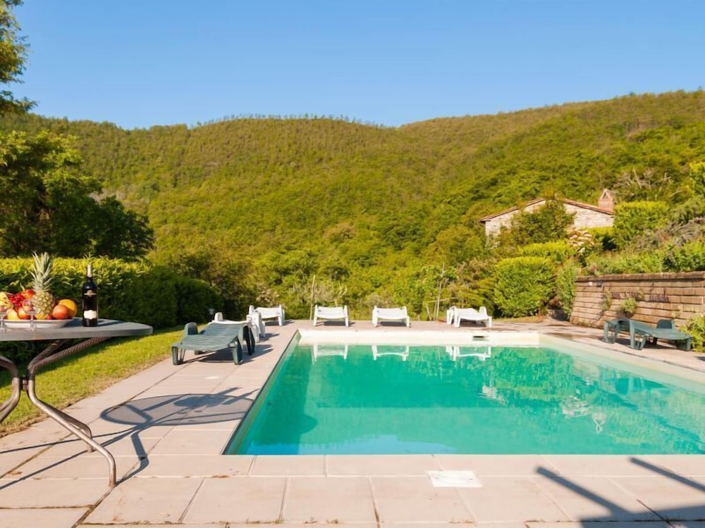 Casa La Primula — 4-Star Luxury Hotel in Monterchi, Italy