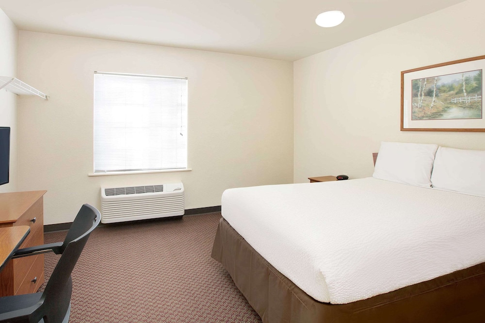 WoodSpring Suites Fort Worth Fossil Creek - photo 12