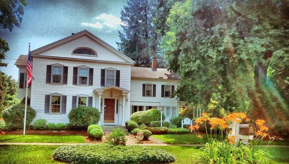 Scranton Seahorse Inn — 4-Star Luxury Hotel in Madison, United States