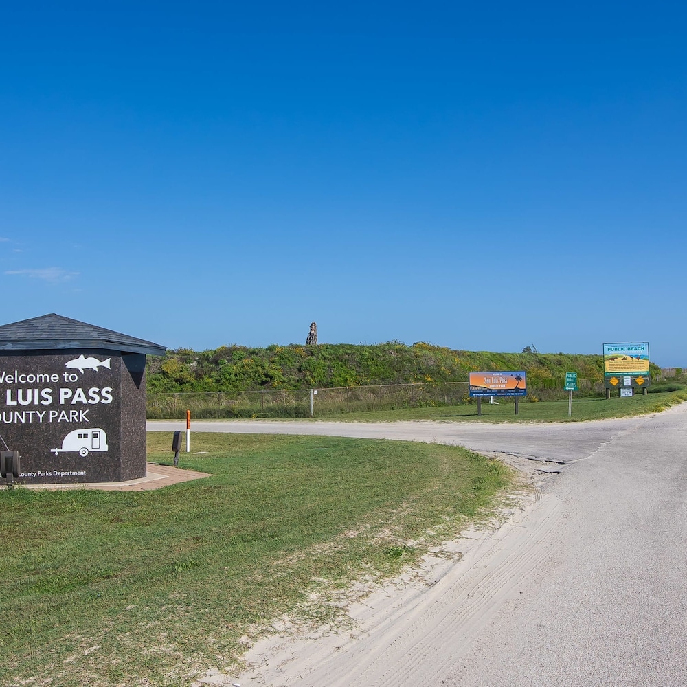 Gulf Adventures and Beachfront Relaxation Awaits - photo 49