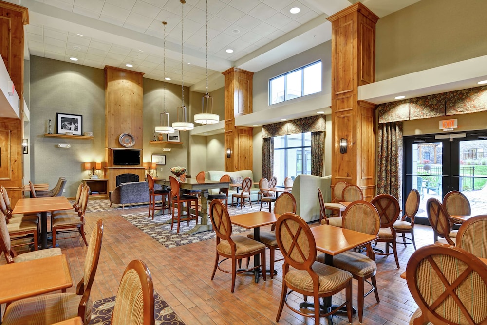 Hampton Inn and Suites New Hartford Utica - photo 36