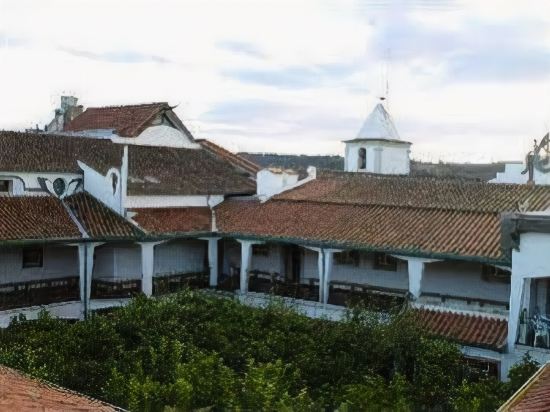 Casa De Retiro E Repouso Balsamao 5861099 — Macedo De Cavaleiros