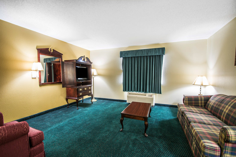 Super 8 by Wyndham Montgomery I 65 - photo 7
