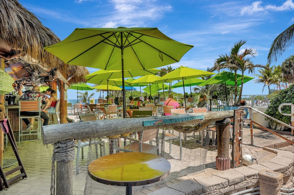 Ocean Manor Beach Hotel - photo 102