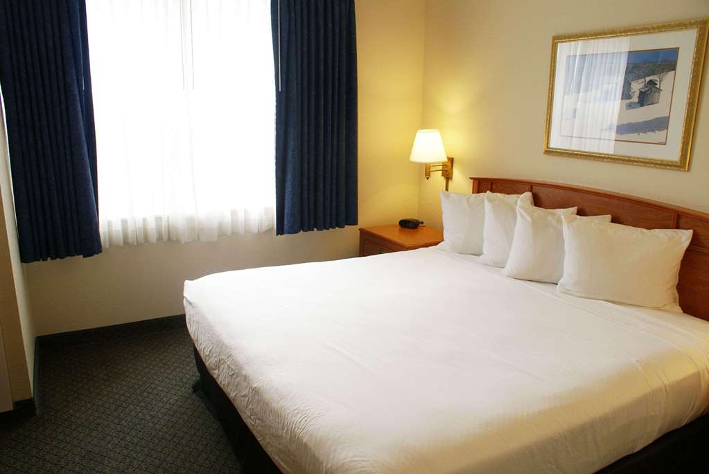 Country Inn & Suites by Radisson Lansing MI - photo 17
