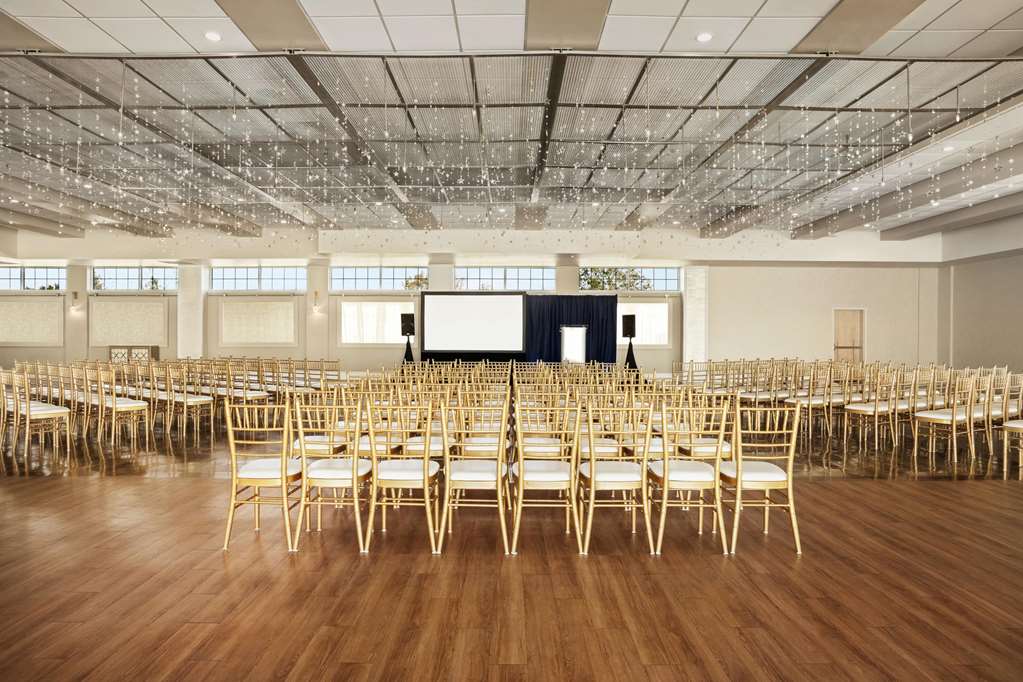 Wyndham Newport Hotel - photo 20