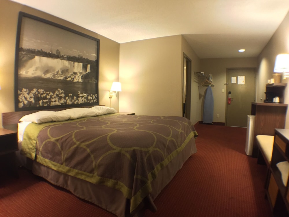 Super 8 by Wyndham Niagara Falls NY - photo 8