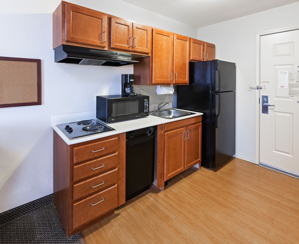 Candlewood Suites Owasso by IHG - photo 14