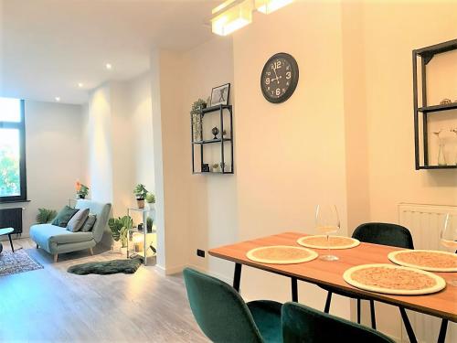 Royal South Apartment Antwerp with Parkview — 4-Star Luxury Hotel in Antwerpen, Belgium