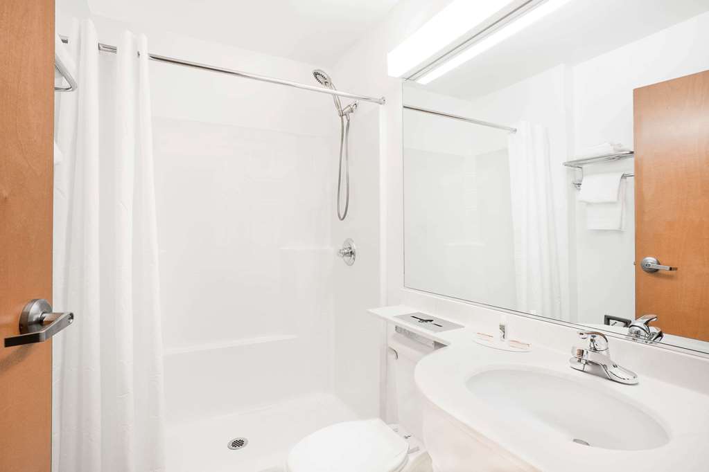 Microtel Inn & Suites by Wyndham Beckley East - photo 14