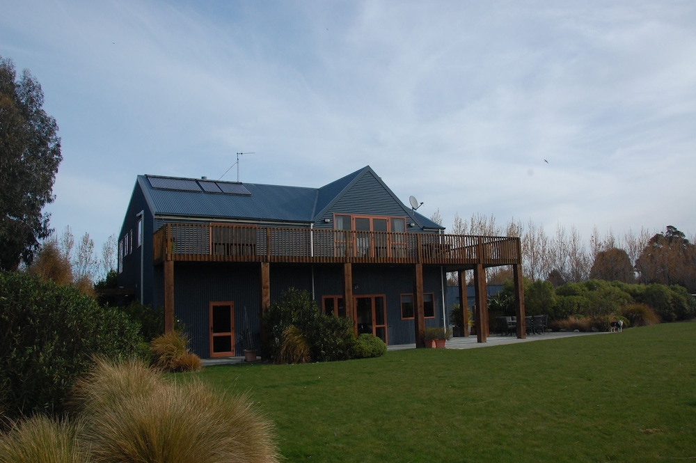 Glendeer B&B Lodge — 5-Star Luxury Hotel in Timaru, New Zealand