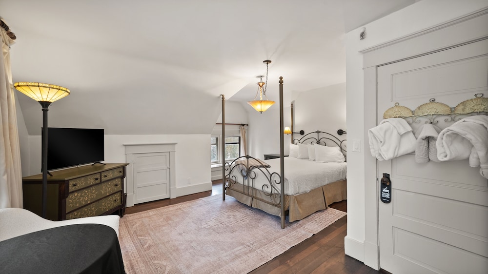 Greenbriar Inn - photo 12