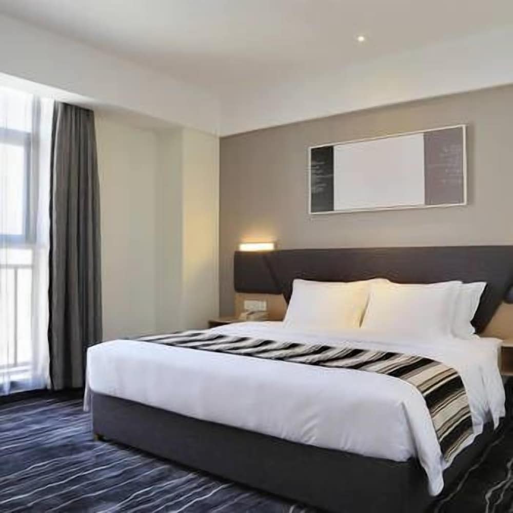 Suiton By Paxton — 4-Star Luxury Hotel in Shenzhen, People's Republic of China